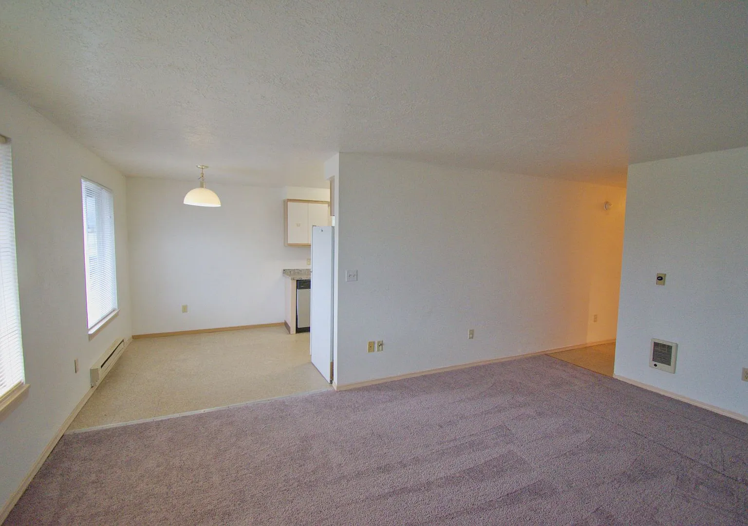 3 Bedroom 1 Bath Upstairs Apartment — Photo 1