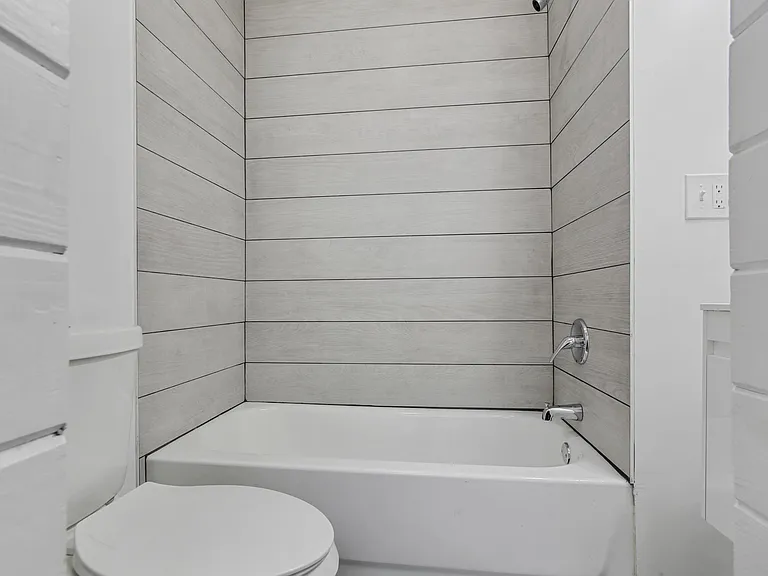 2508 Cambronne St — Photo 6