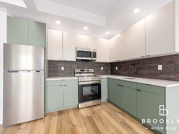4th image of 2258 Fulton St Unit 5D