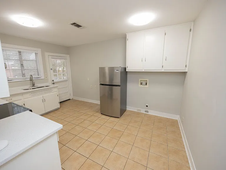 2058 Woodley Rd — Photo 8