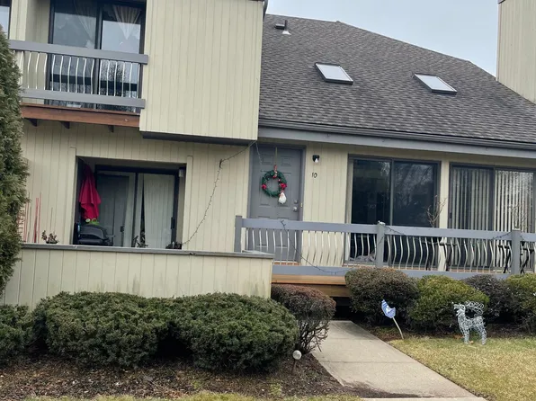 10 Brook St #247, Somerset, NJ 08873