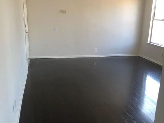 5th image of 338 N New Hampshire Ave APT 15