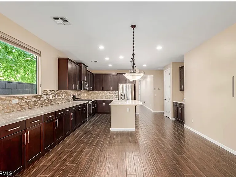 3432 E Strawberry Dr — Photo 27
