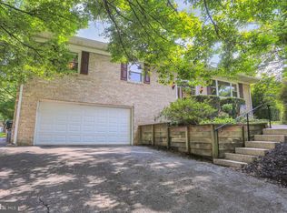 4276 Webster Dr, York, PA 17402