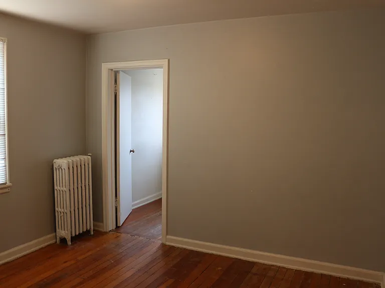 2nd Bedroom, towards walk-in closet