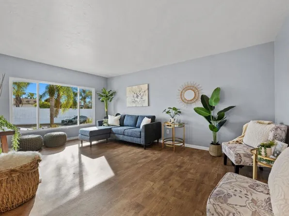 444 Gail Dr, Vista, CA 92084