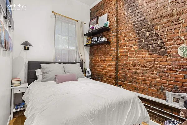 Rented by Sotheby's International Realty | media 18