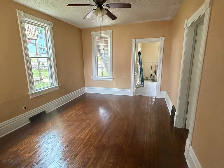 328 Kaufmann Ave — Photo 11