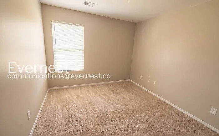 500 Margaret Ln — Photo 11