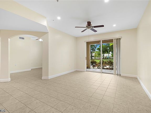 2nd image of 1518 SW 50th St APT 102