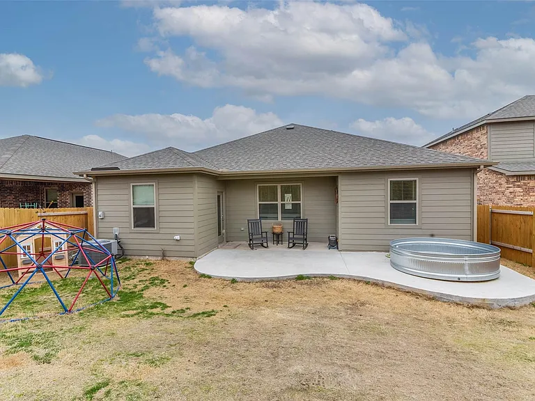 3004 Parker Rd — Photo 12
