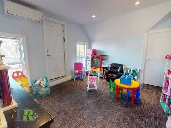 669 East 2nd Street image 25 of 44