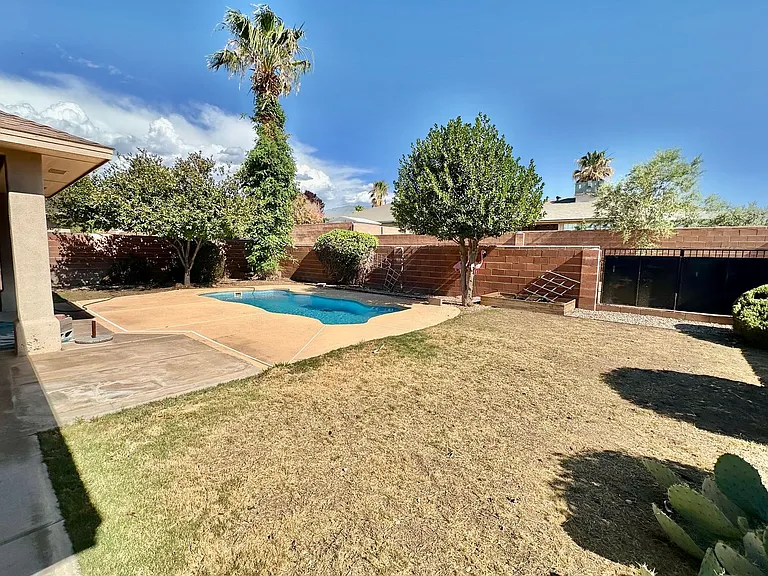 1104 San Miguel — Photo 27