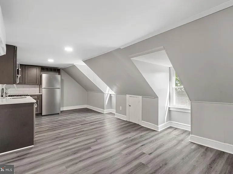 249 North Mulberry Street — Photo 13