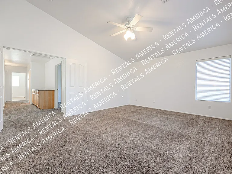 33251 N Symer Dr — Photo 21