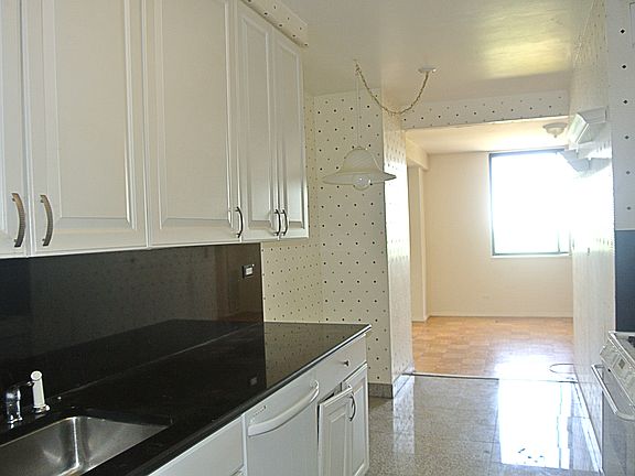 2nd image of 270-10 Grand Central Pkwy APT 12K