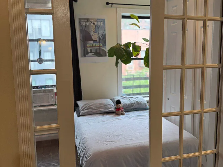 416 E 78th St #4B — Photo 3