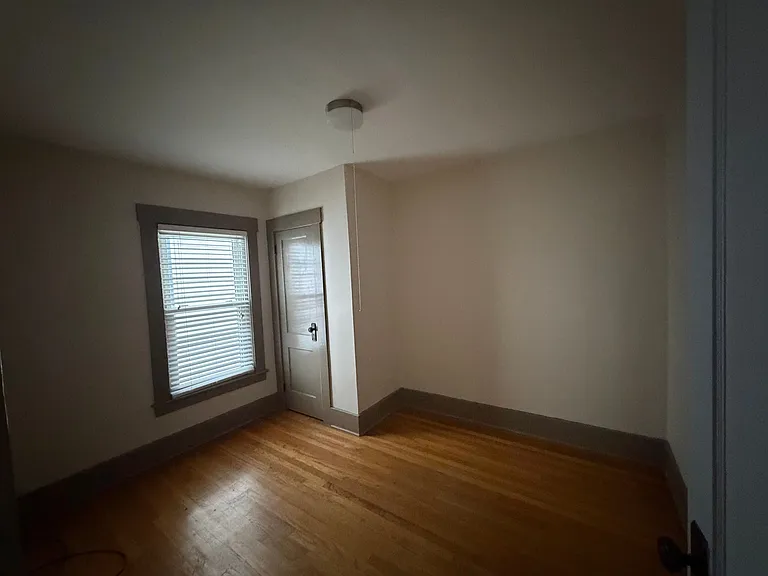 321 Arlington Ave #UPSTAIRS — Photo 6