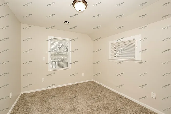 2915 Colburn Ave — Photo 9