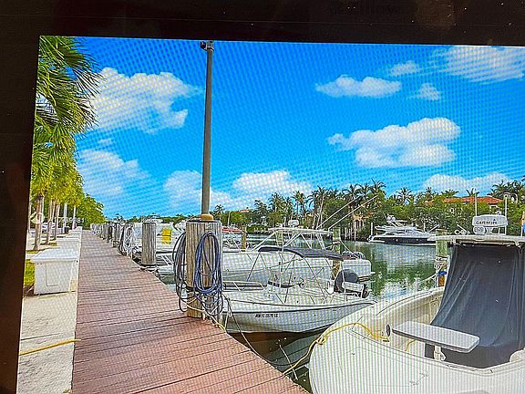 5th image of 90 Edgewater Dr APT 210