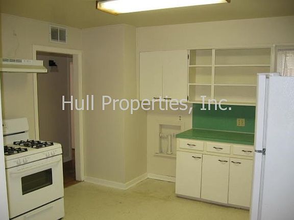 4th image of 1205 Larkwood Dr