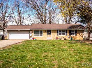 109 Woodway Ct, East Peoria, IL 61611