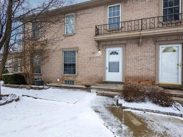 35522 Townley Dr, Sterling Heights, MI 48312
