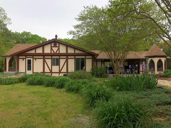 2483 Pond Drain Dr, Cape Charles, VA 23310