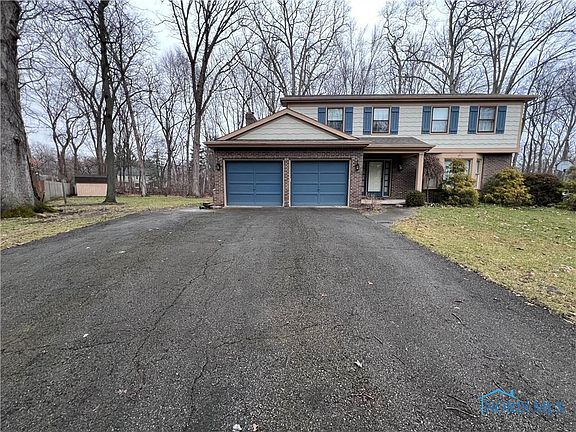 3rd image of 4556 Woodbriar Dr