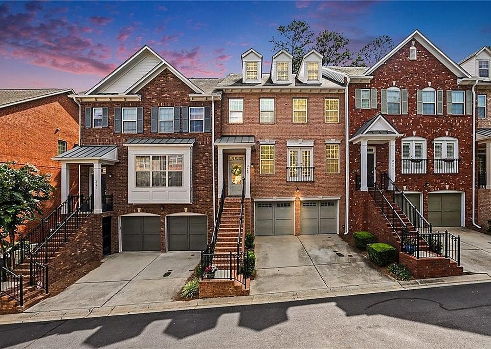 1st image of 2669 Derby Walk NE