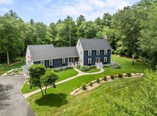 871 Walnut Plain Rd, Rochester, MA 02770