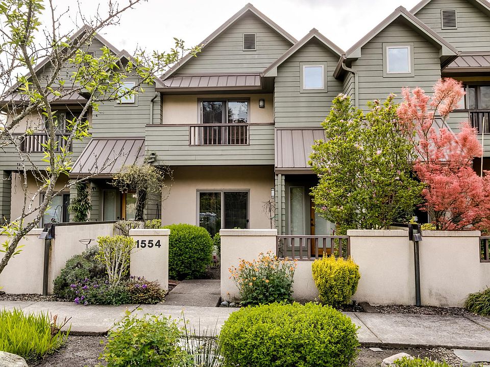 Front of townhouse