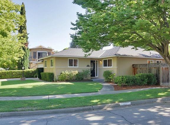 2nd image of 2444 Lost Oaks Dr