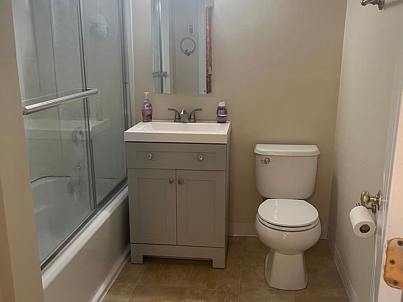 5th image of 11 Wampus Ave APT 15
