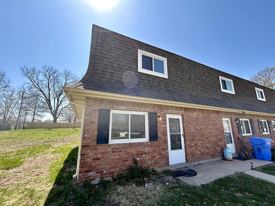 1st image of 210 Grace St #216