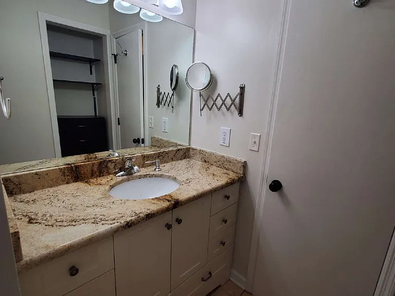 250 Sanders Ferry Rd — Photo 16