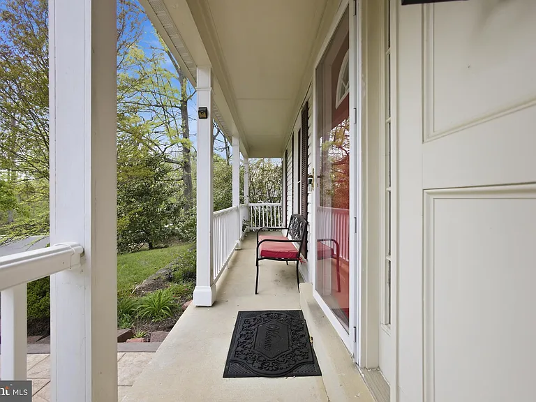 8664 Pohick Forest Ct — Photo 5