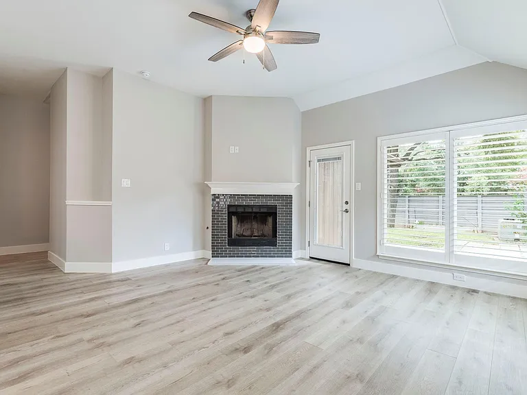 16704 Tomcat Dr — Photo 19