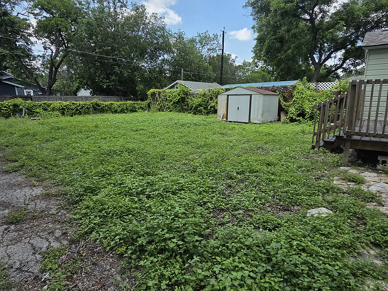 2227 W Huisache Ave — Photo 18