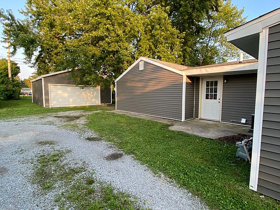 4th image of 803 Eastwich Dr
