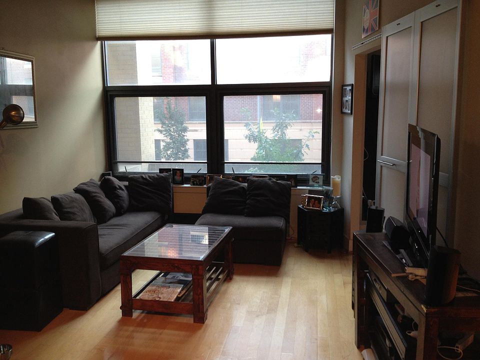 2nd image of 2301 Champlain St NW APT 106