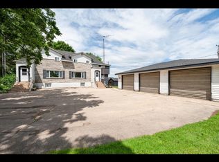 W1920 N Bloomfield Rd E, Lake Geneva, WI 53147