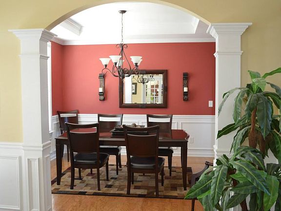 heavy trim work in dining rm