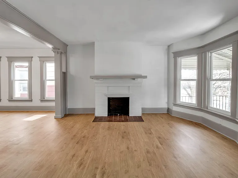 26 Roanoke Pkwy — Photo 3