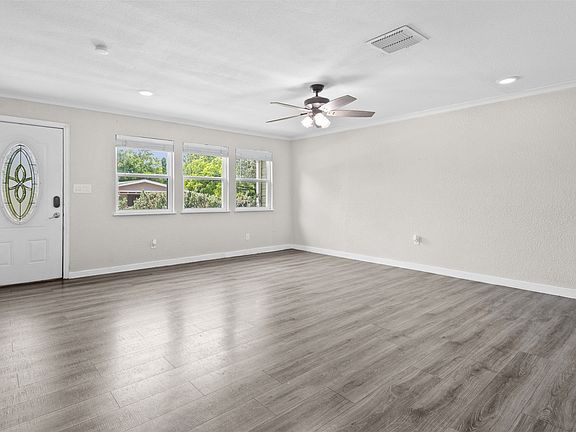 4th image of Flower Ln