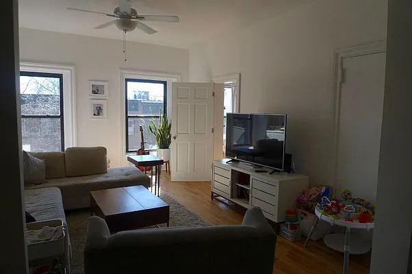 Rented by Level Group | media 13