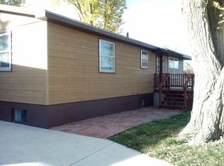 465 Brodie St, Lander, WY 82520