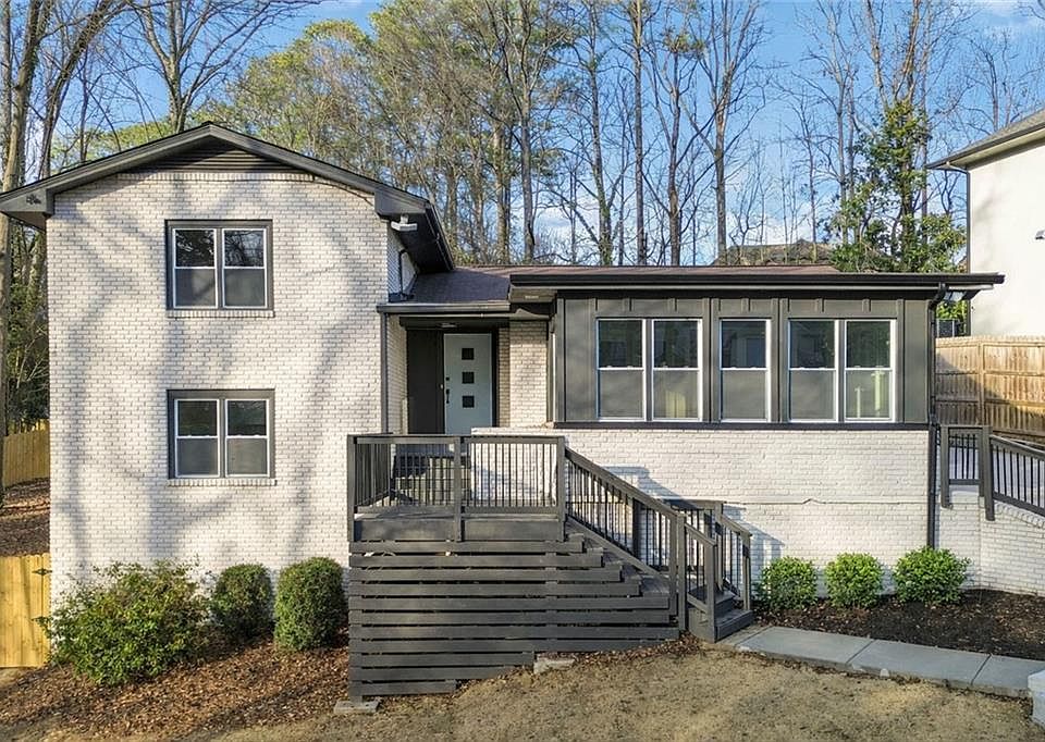 1st image of 2338 Greenglade Rd NE