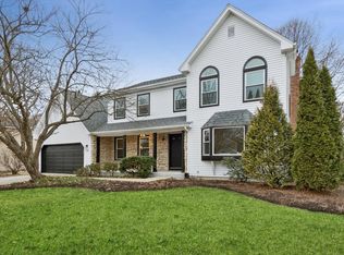 731 S River Rd, Naperville, IL 60540