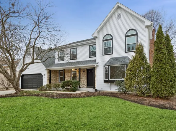 731 S River Rd, Naperville, IL 60540